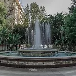 En